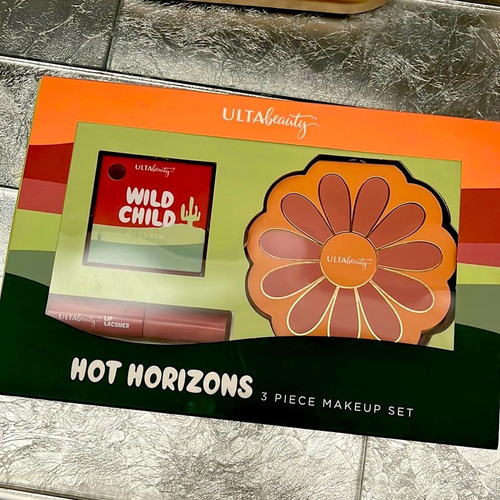Ulta Beauty 3 piece make-up set
